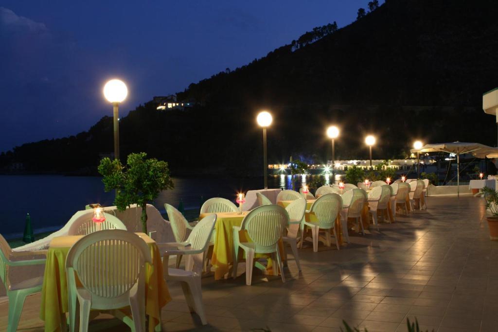 Hotel Club Poseidon Stalettì Esterno foto